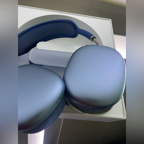 Apple AirPods Max sky blue - Picture 3 of 7